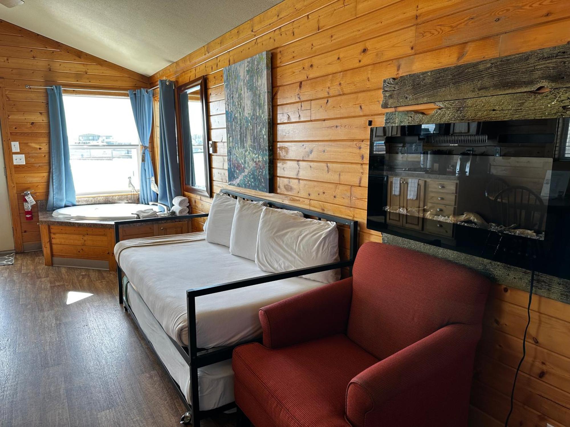Westport Marina Cottages Экстерьер фото
